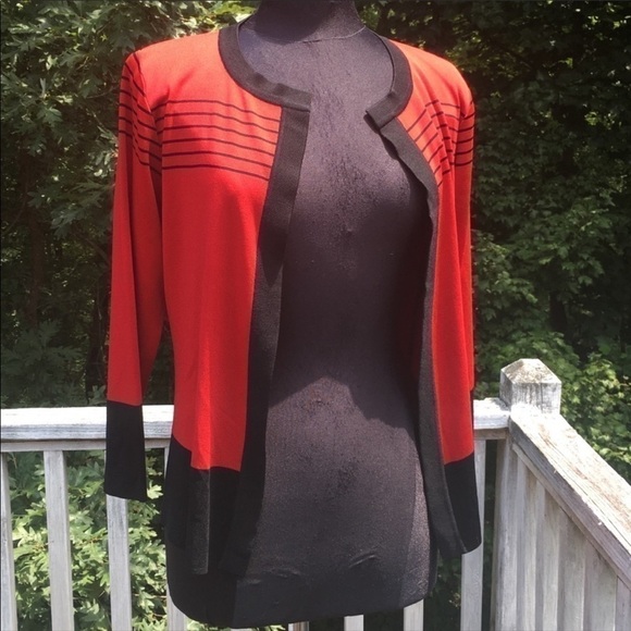 Exclusively Misook red and black sweater - Picture 1 of 8